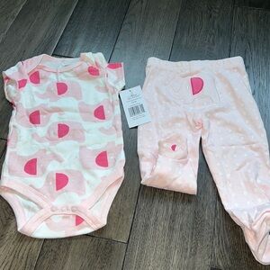 NWT Mini muffin elephant, short sleeve onesie, with footed pants